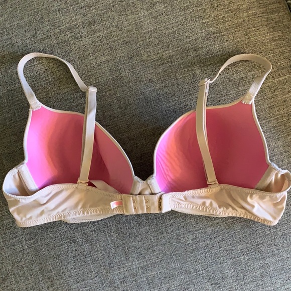 Set of 2 PINK Victoria’s Secret Bras - Picture 3 of 7